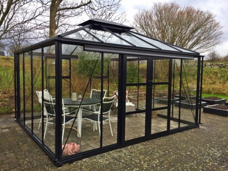Nyhet! Royale Cube 9,8 Sortlakkert aluminium!
